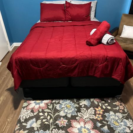 Fidelia Garnet Room, Queen Bed Minutes From Newark Liberty International Airport And Newark Penn Station 外观 照片